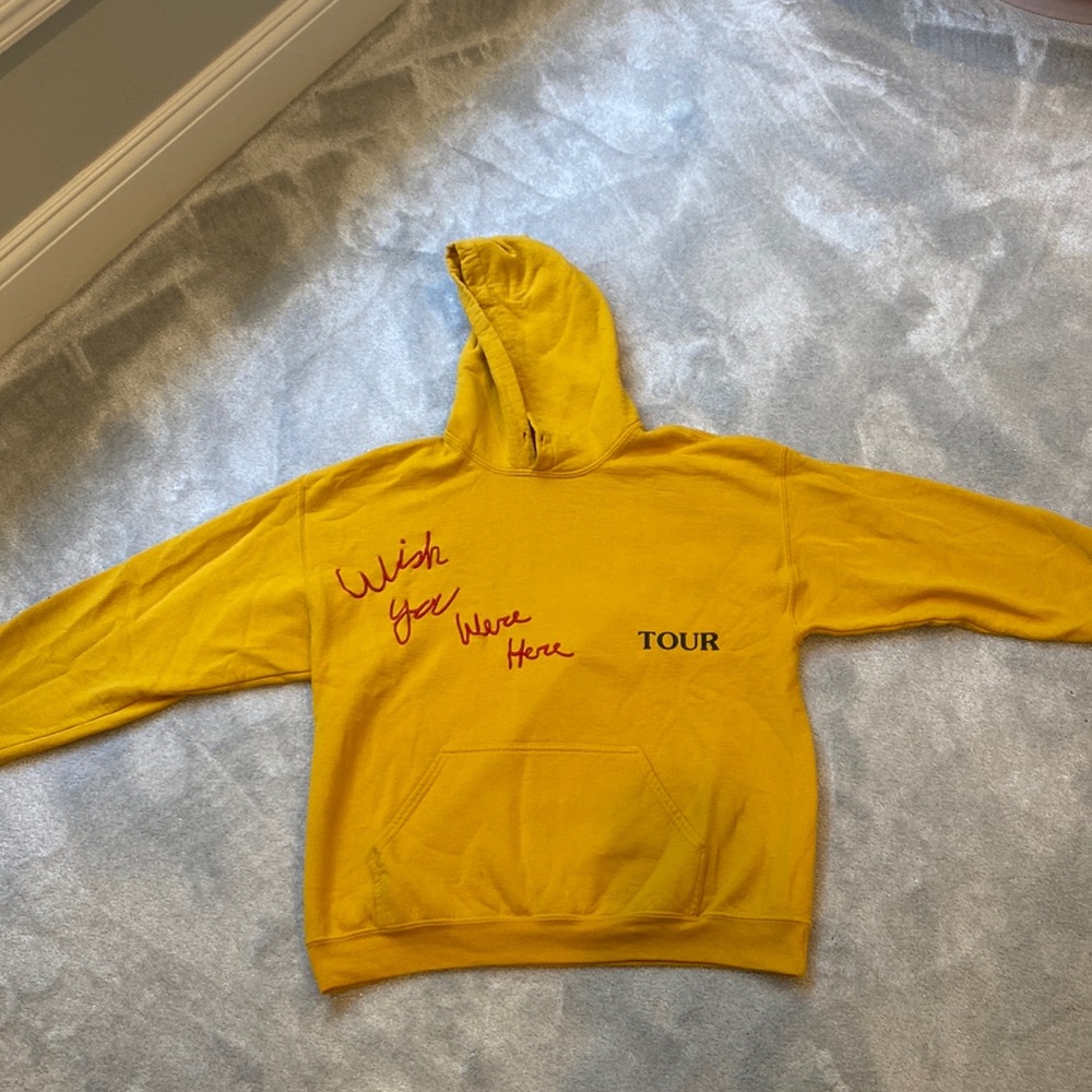 Travis Scott Astroworld Wish You Were Here concert sweatshirt